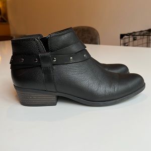 Clarks bootie